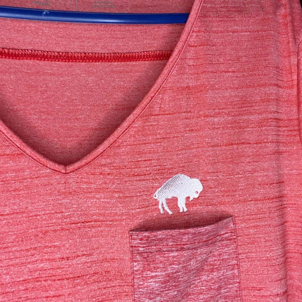 Womens Buffalo Bills T Shirt with a pocket size XL